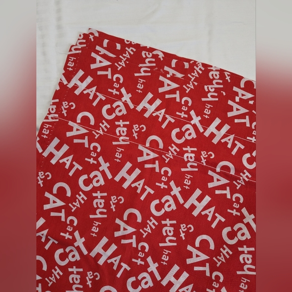 CURTAINS EUC CAT in the HAT        (a pair) - Picture 3 of 6